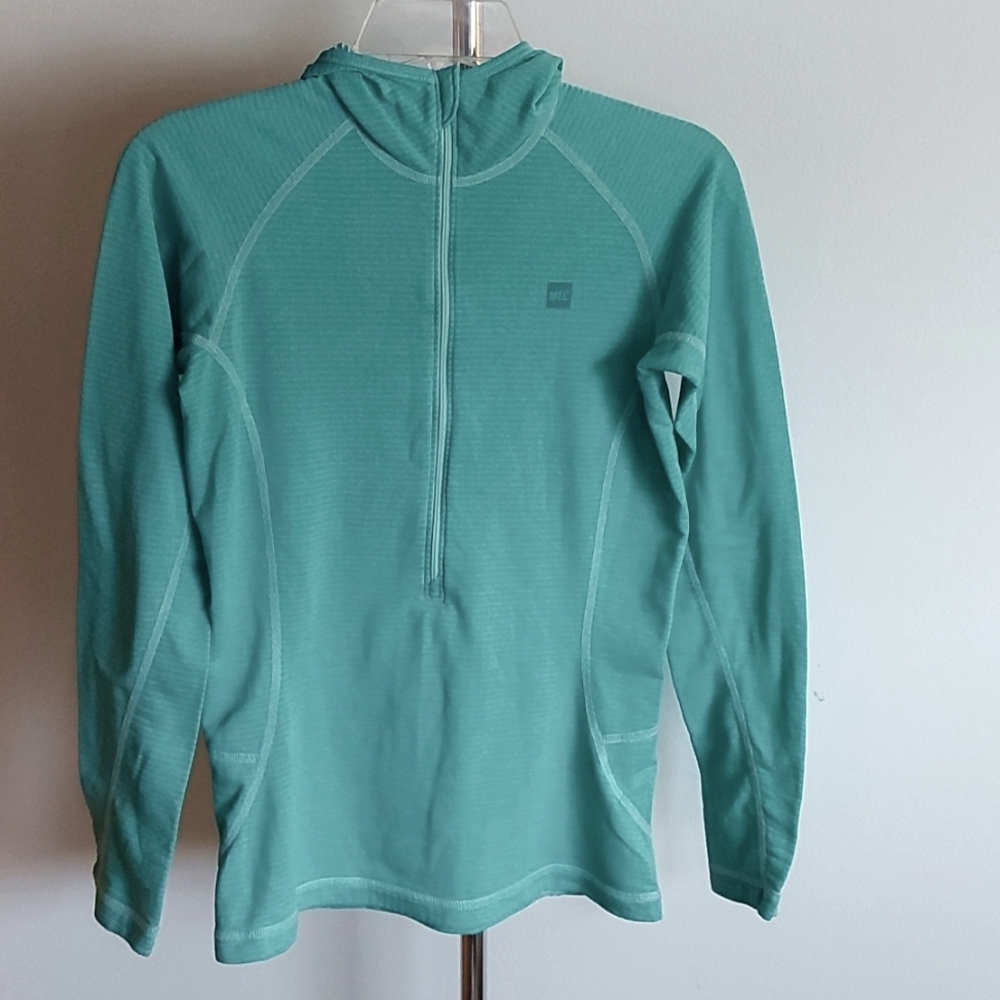 Mountain Equipment Co-op top, size M, GUC